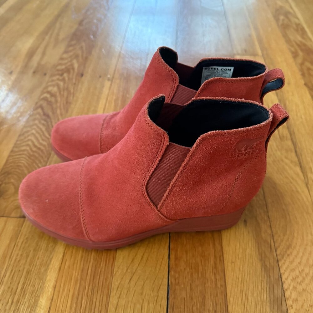 Sorel Evie Suede Booties in Burnt Orange - NWOT Size 8.5